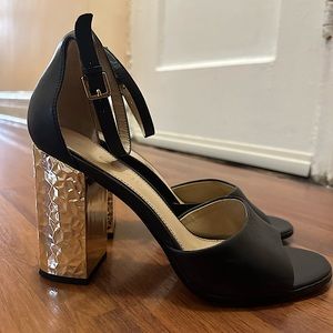 ALDO Women's Black Open Toe Gold Block Heeled Sandals with Ankle Straps